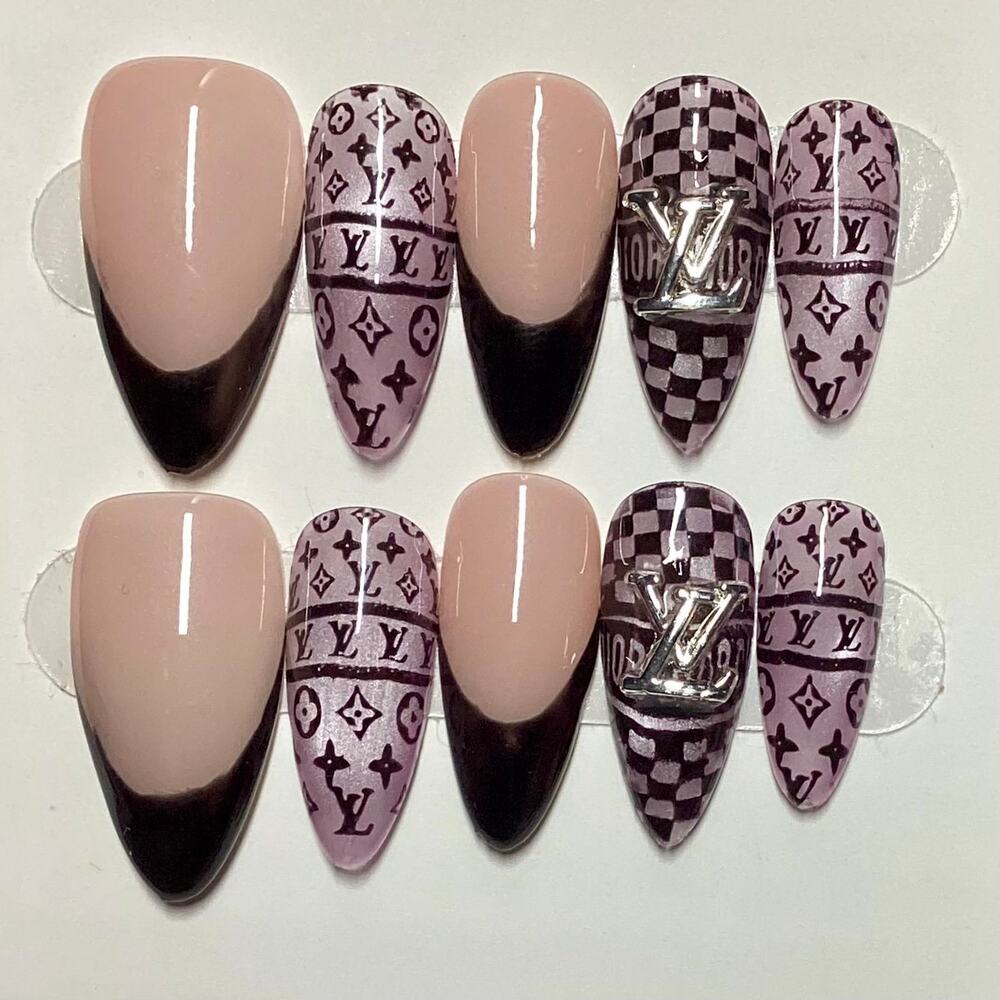 Luxury Design Cat Eye Black French Tip Almond Press on Nails Small & Medium